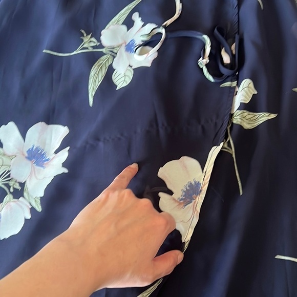 Luluโs All Mine Navy Blue Floral Print High-Low Wrap Dress Size XS - Picture 17 of 17